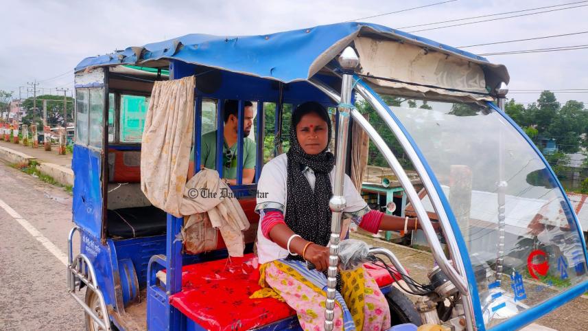 রানীর ইজিবাইক