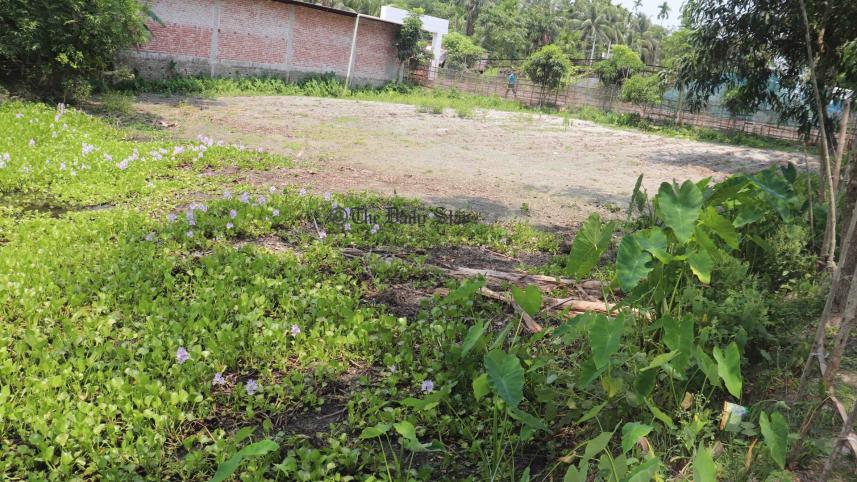 অবৈধ বাঁধ.jpg