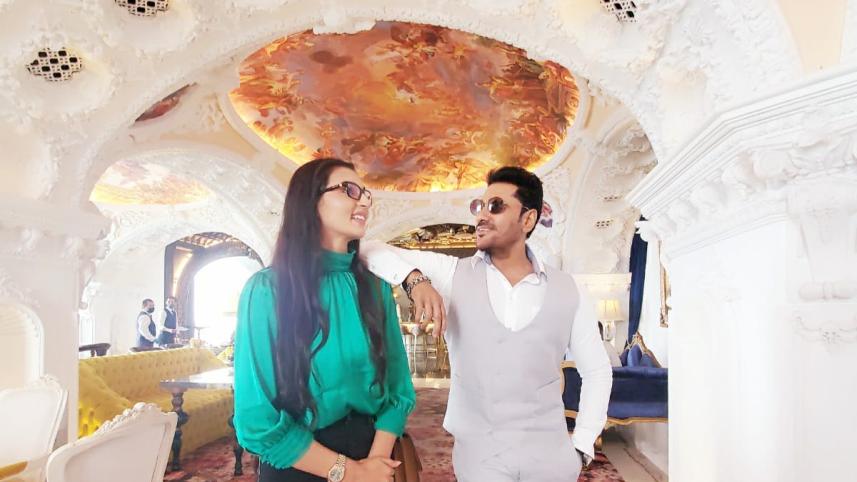 অনন্ত জলিল ও বর্ষা