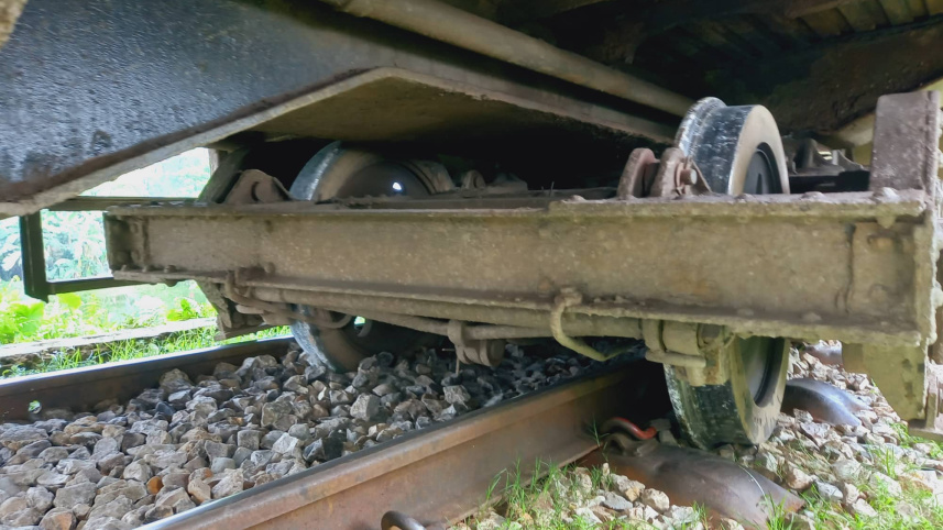 mymensingh_train_derails-02.jpg
