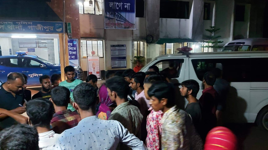 ‘চুরির ঘটনা’য় যুবককে পিটিয়ে হত্যা, মরদেহ নিয়ে থানায় বাবা