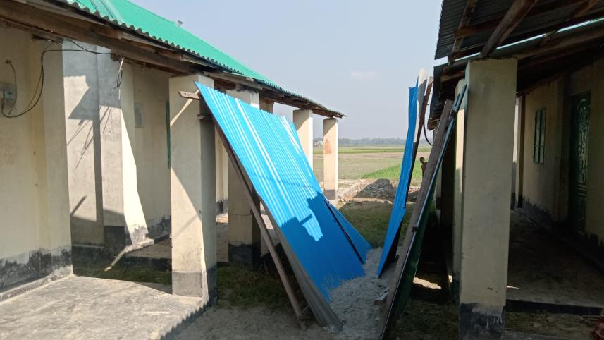 আশ্রয়ণের ঘর.jpg