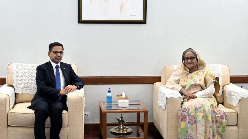 শেখ হাসিনা, প্রণয় ভার্মা, প্রতিবেশী, 