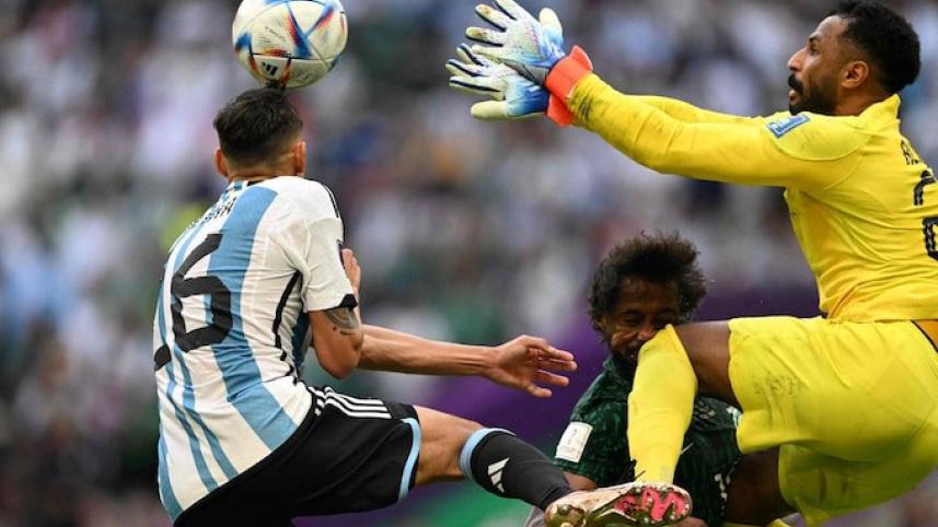 ফুটবল খেলোয়াড়দের মৃত্যু : ফুটবল নিয়ে ছুটছেন... তারপরই মৃত্যু