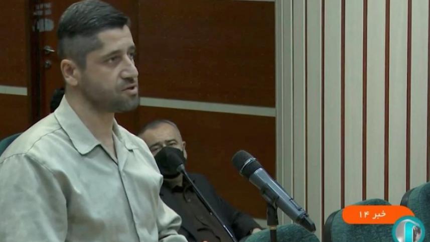 আদালতে আত্মপক্ষ সমর্থনের চেষ্টা চালাচ্ছেন স্বেচ্ছাসেবক হোসেইনি। ছবি: রয়টার্স 