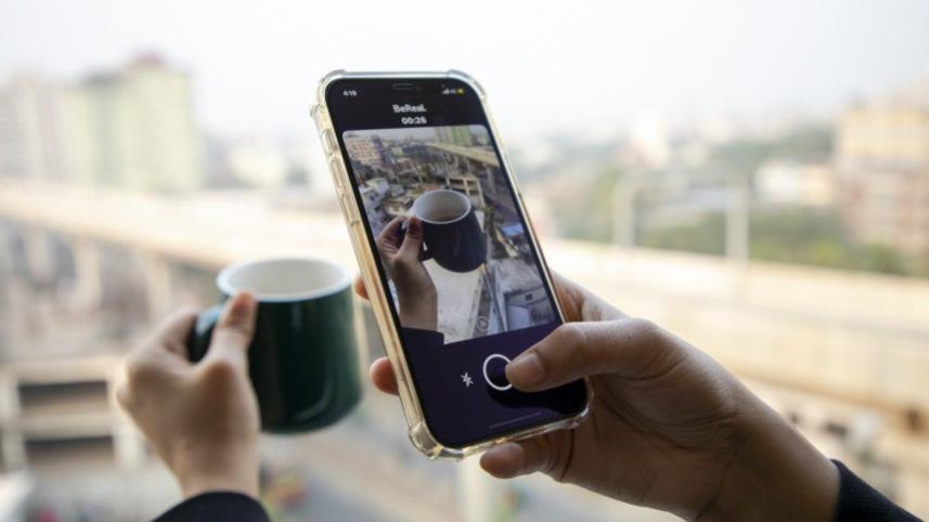 সামাজিক মাধ্যমের বিশ্বাসযোগ্যতা পুনরুদ্ধারে বি’রিয়েল 