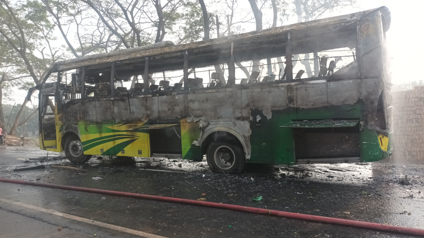 ভাঙ্গায় বাসের ধাক্কায় প্রাণ গেল বাবা-মেয়েসহ ৩ মোটরসাইকেল আরোহীর 