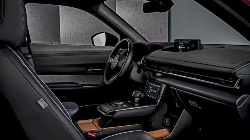 রোটারি ইঞ্জিন নিয়ে এল মাজদা এমএক্স-থার্টি