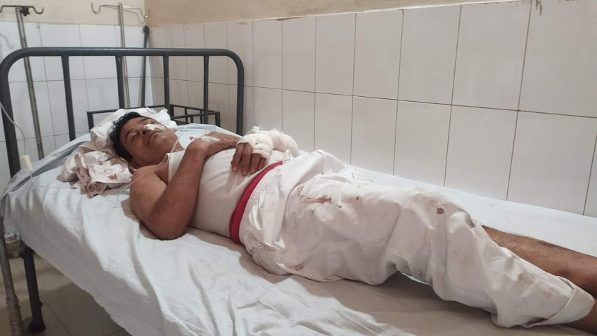 ধামরাইয়ে সাংবাদিকের ওপর আ. লীগ নেতার হামলার অভিযোগ