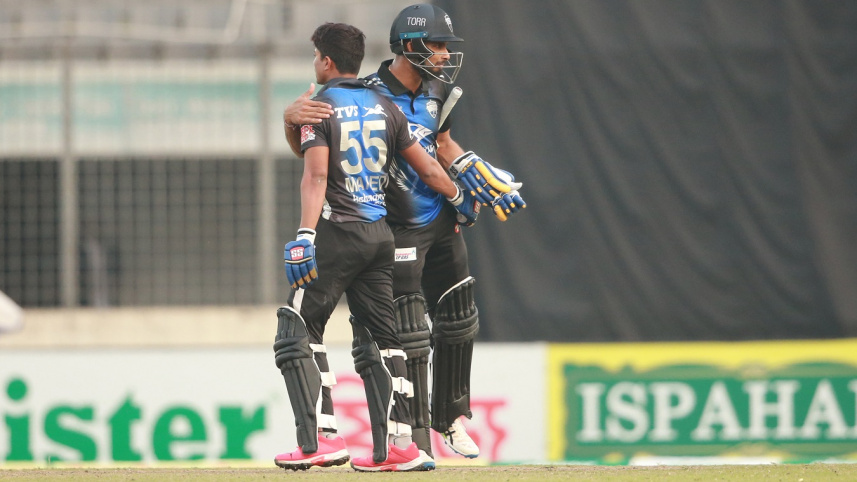 Dasun Shanaka & Sheikh Mahedi Hasan 