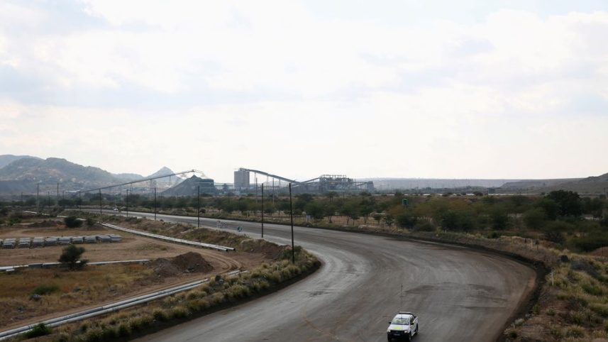 দক্ষিণ আফ্রিকার লিমপোপো প্রদেশে অসংখ্য প্রাকৃতিক উপাদানের খনি রয়েছে। ফাইল ছবি: রয়টার্স