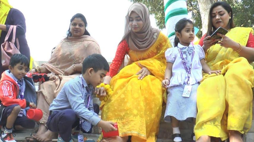 মা, ভালোবাসা দিবস, ভ্যালেন্টাইন ডে,