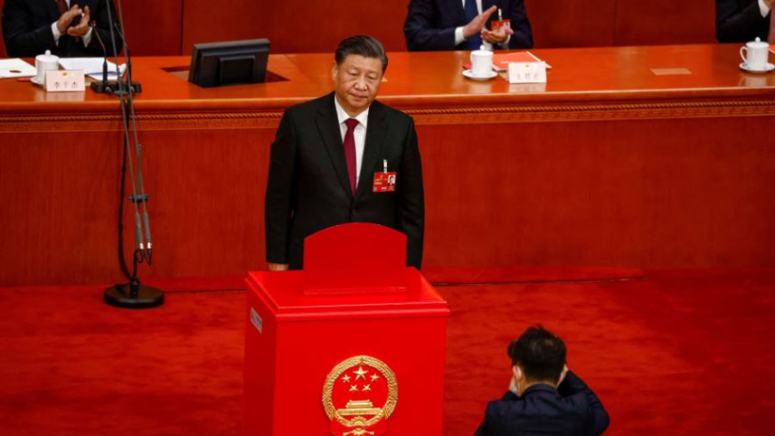 তৃতীয় মেয়াদে চীনের প্রেসিডেন্ট শি জিনপিং। ছবি: রয়টার্স