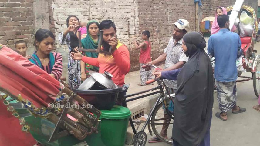 কুনিপাড়া বস্তিতে আগুন