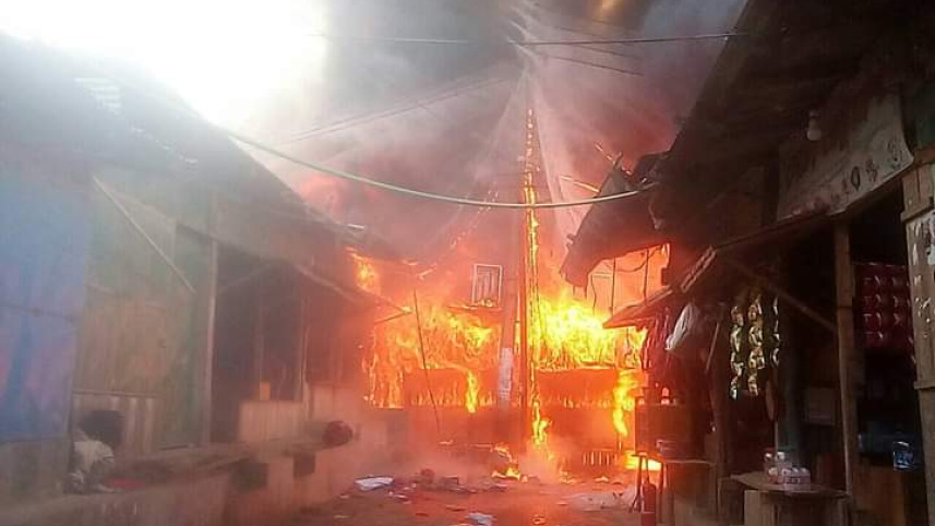 বলিবাজার অগ্নিকাণ্ডের ৩ দিন পর এবার থানচিতে পুড়ল ৫০ দোকান