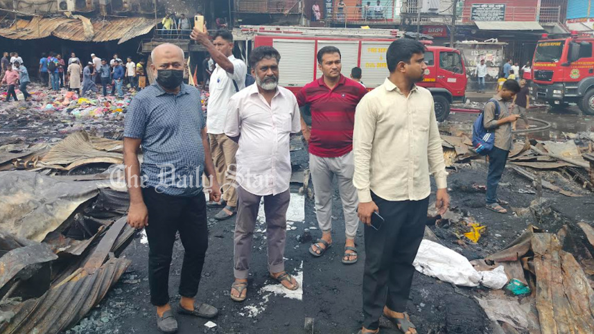 বঙ্গবাজার, বঙ্গবাজারে আগুন, অগ্নিকাণ্ড,