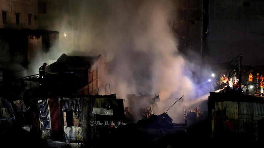 মোহাম্মদিয়া মার্কেটে আগুন