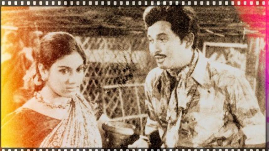 রংবাজ ছবির দৃশ্যে জনপ্রিয় জুটি রাজ্জাক-কবরী। ছবি: সংগৃহীত