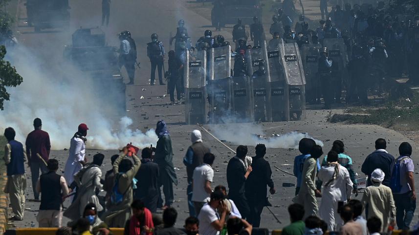 পাকিস্তানে তৃতীয় দিনের মতো মোবাইল ইন্টারনেট, সামাজিক যোগাযোগমাধ্যম বন্ধ