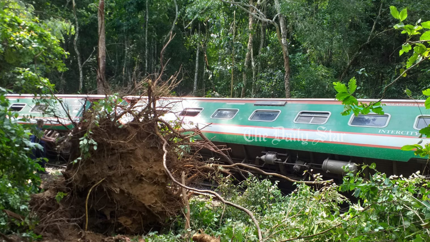 মৌলভীবাজার, লাউয়াছড়া, উদয়ন এক্সপ্রেস লাইনচ্যুত,