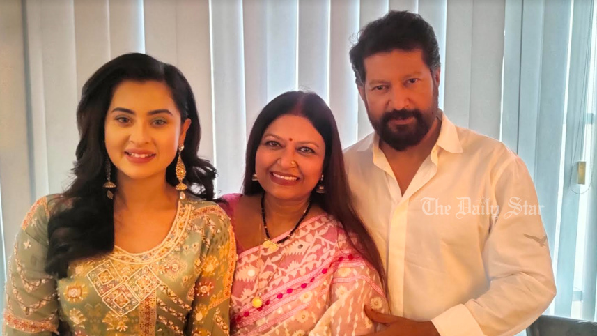 শবনম বুবলি, মাহফুজ আহমেদ, চয়নিকা চৌধুরী, প্রহেলিকা,