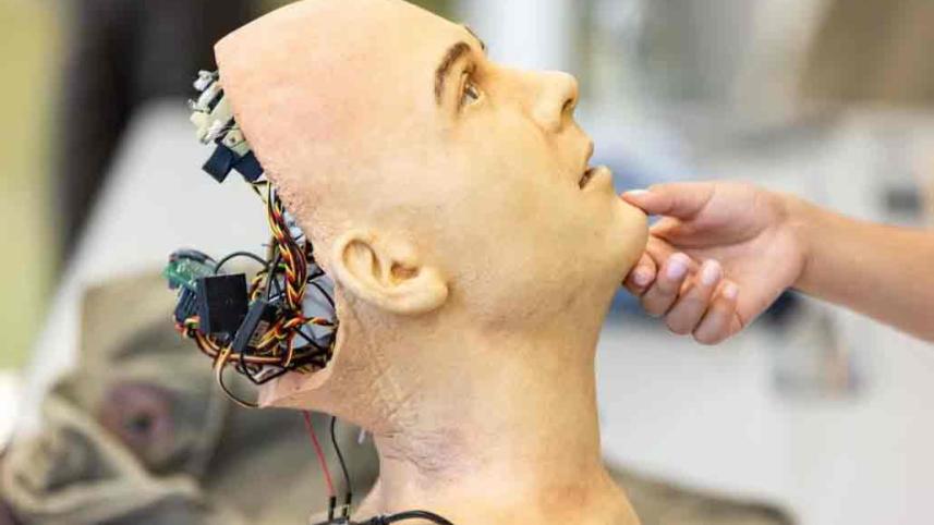 এআই রোবট.jpg