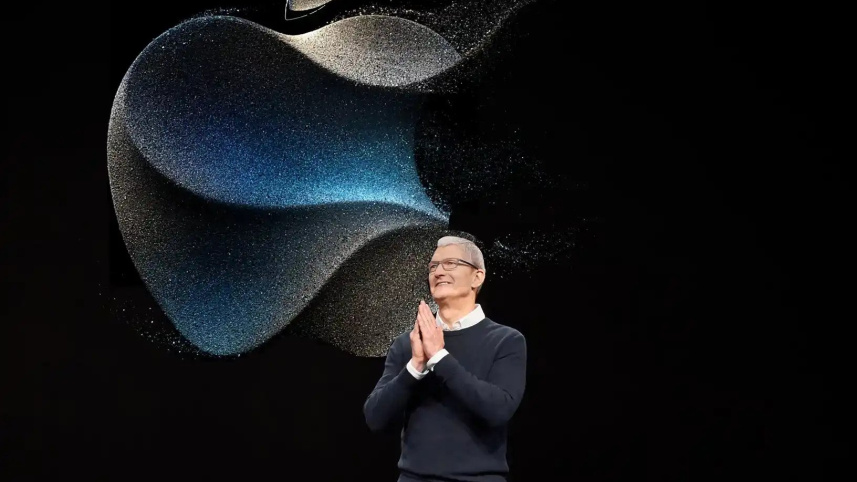 অ্যাপলের ওয়ান্ডারলাস্ট ইভেন্টে নতুন আইফোনের ঘোষণা দেন টিম কুক। ছবি: সংগৃহীত