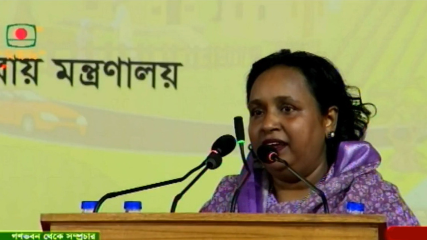 শিশুবান্ধব নগর গড়তে জেলা প্রশাসনের জমি চাইলেন আইভী