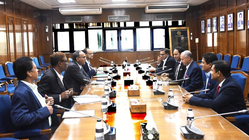 ফেডারেশন অব বাংলাদেশ চেম্বার্স অব কমার্স এন্ড ইন্ডাস্ট্রি, এফবিসিসিআই, মাহবুবুল আলম, বাংলাদেশ ব্যাংক, গভর্নর আবদুর রউফ তালুকদার,