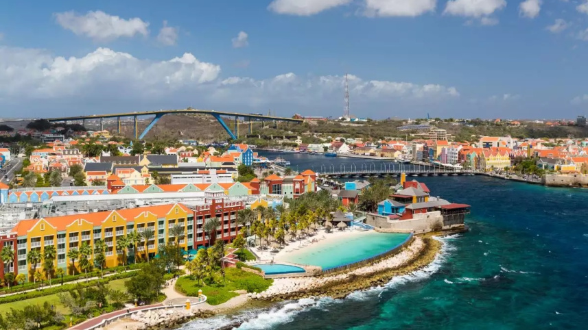 curacao.jpg