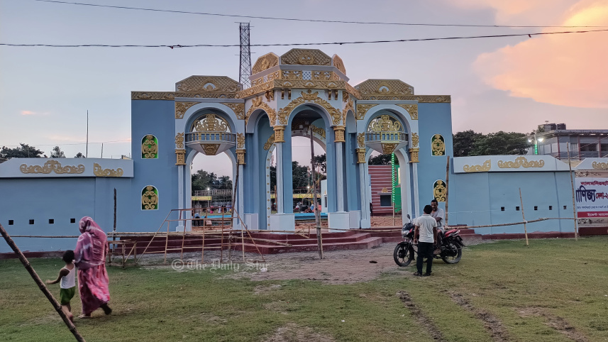 খেলার মাঠে মেলা