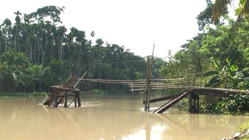 bagerhat_broken_bridge_photo_3.jpg
