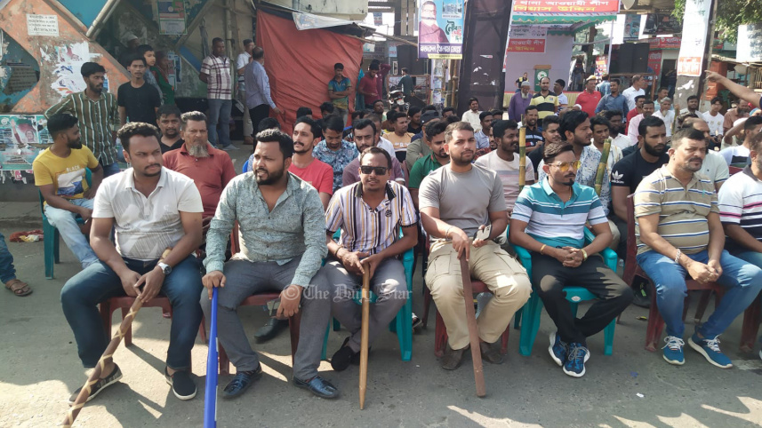 গাবতলী ছাড়েনি দূরপাল্লার বাস