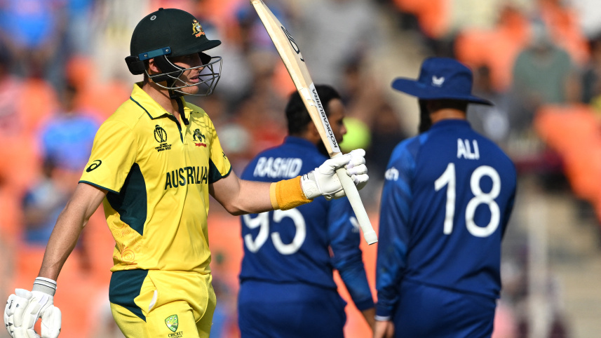 সম্মিলিত অবদানে ইংল্যান্ডকে ২৮৭ রানের লক্ষ্য দিল অস্ট্রেলিয়া