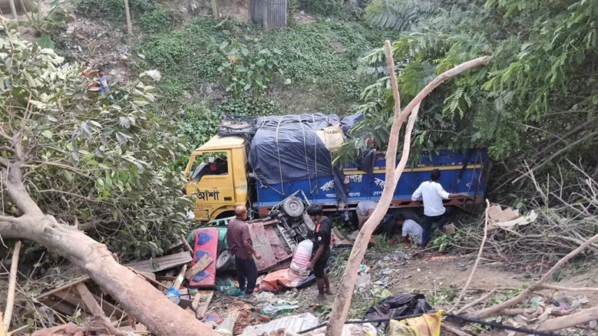 truck_accident_rajshahi.jpg
