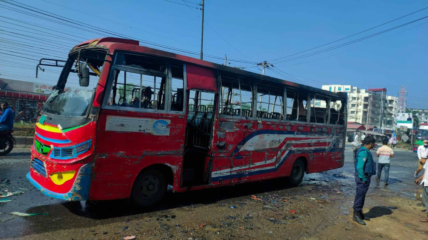 miscreants-set-fire_gazipur_collected2_ds