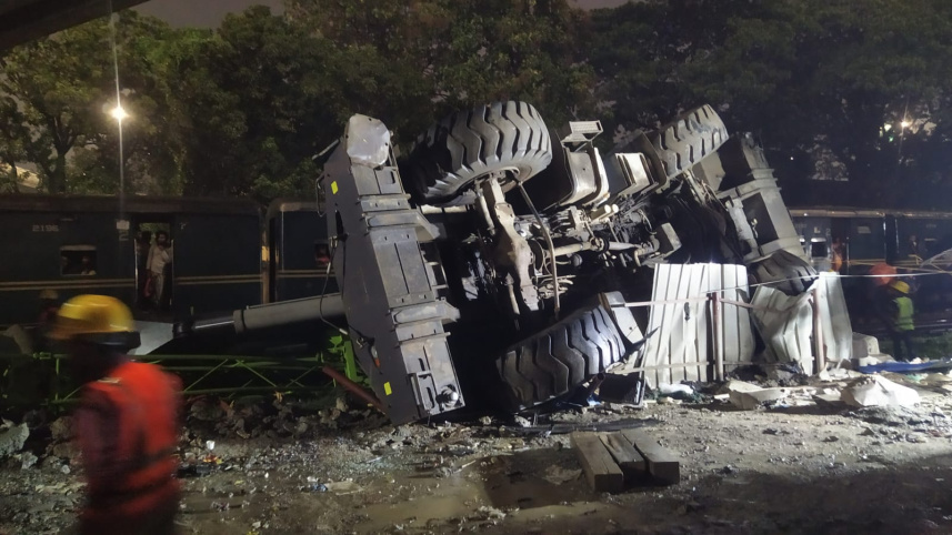 তেজগাঁওয়ে ট্রেন দুর্ঘটনা