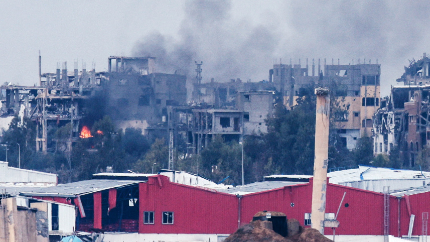 উত্তর গাজায় ইসরায়েলি বিমানহামলা পরবর্তী দৃশ্য। ছবি: রয়টার্স