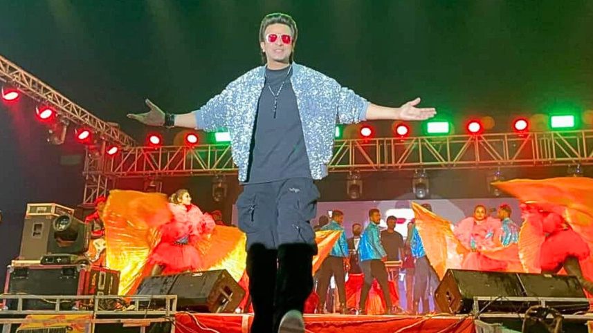 শাকিব খান