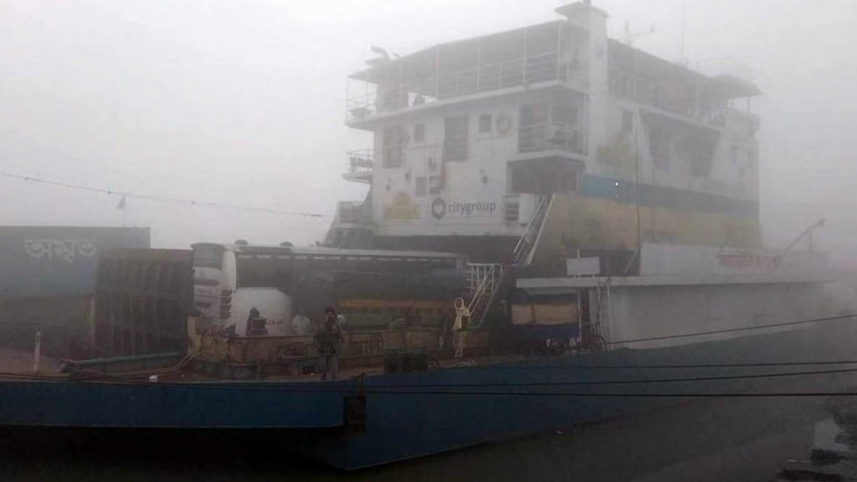 ফেরি চলাচল