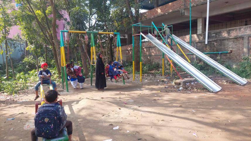 কুষ্টিয়ায় স্কুল বন্ধ