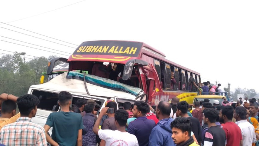 manikganj_bus-microbus_collision_bangla.jpg