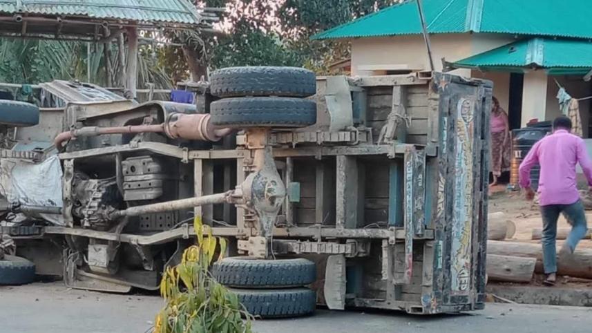 চাঁদের গাড়ি.jpg