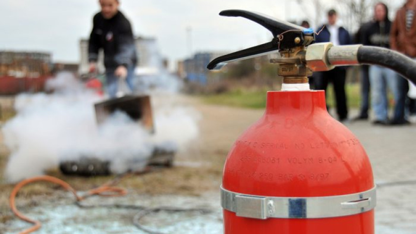 ড্রাই পাউডার অগ্নিনির্বাপক যন্ত্র। ছবি: সংগৃহীত