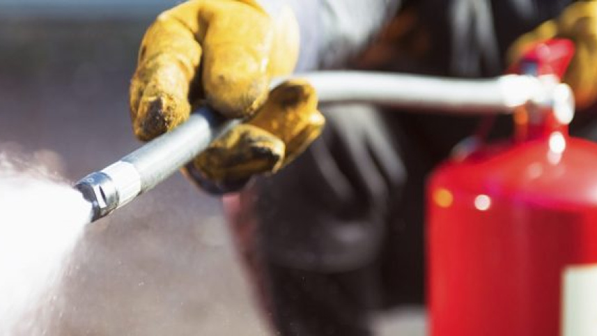 ফোম ভিত্তিক অগ্নিনির্বাপক যন্ত্র। ছবি: সংগৃহীত