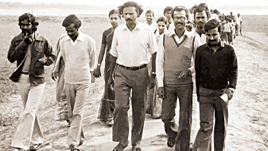 একজন রিকশাওয়ালা যেভাবে বদলে দিয়েছিলেন ডা. জাফরুল্লাহ চৌধুরীকে