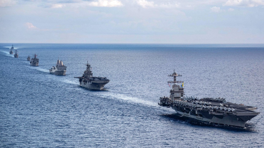 যুক্তরাষ্ট্রের সবচেয়ে আধুনিক রণতরী ইউএসএস জেরার্ড আর ফোর্ড ও অন্যান্য জাহাজ। ফাইল ছবি: এএফপি