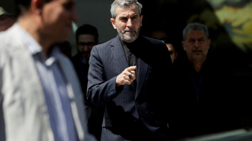 ইরানের অন্তর্বর্তীকালীন প্রেসিডেন্ট মোখবার, রাইসির মৃত্যুতে ইরানের অন্তর্বর্তীকালীন প্রেসিডেন্ট মোহাম্মদ মোখবার, ইরানের প্রেসিডেন্ট ইব্রাহিম রাইসির মৃত্যু, মোহাম্মাদ মোখবার, ইরানে পাঁচ দিনের রাষ্ট্রীয় শোক, ইরানের হেলিকপ্টার দুর্ঘটনা, ইরানের প্রেসিডেন্টকে 