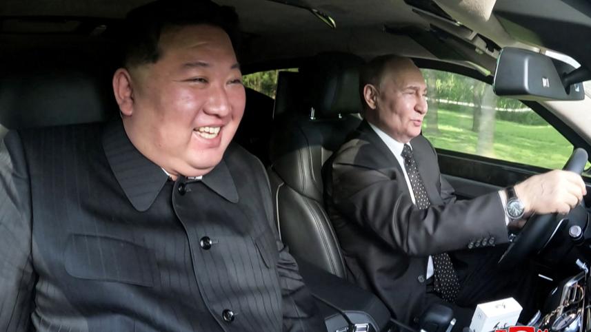 putin_and_kim_in_a_car.jpg