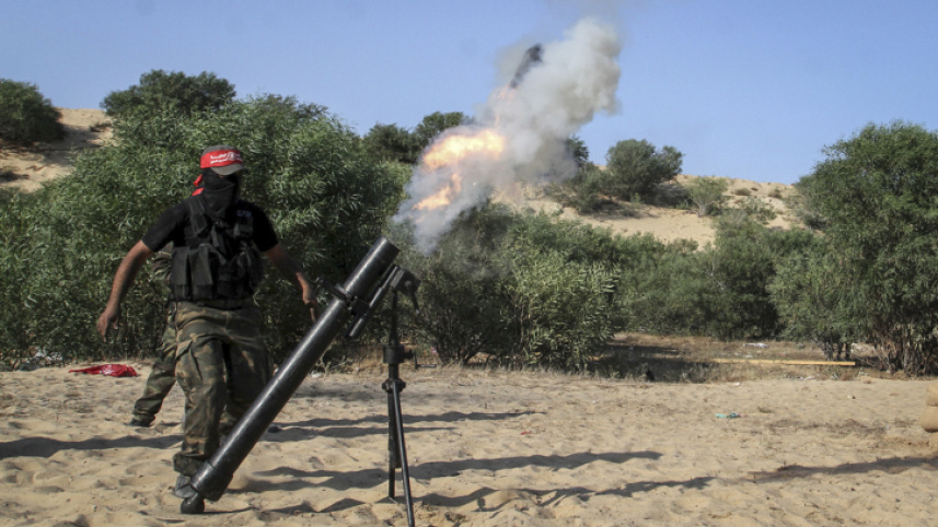মর্টার হামলার মহড়া চালাচ্ছে হামাস যোদ্ধারা। ছবি: সংগৃহীত